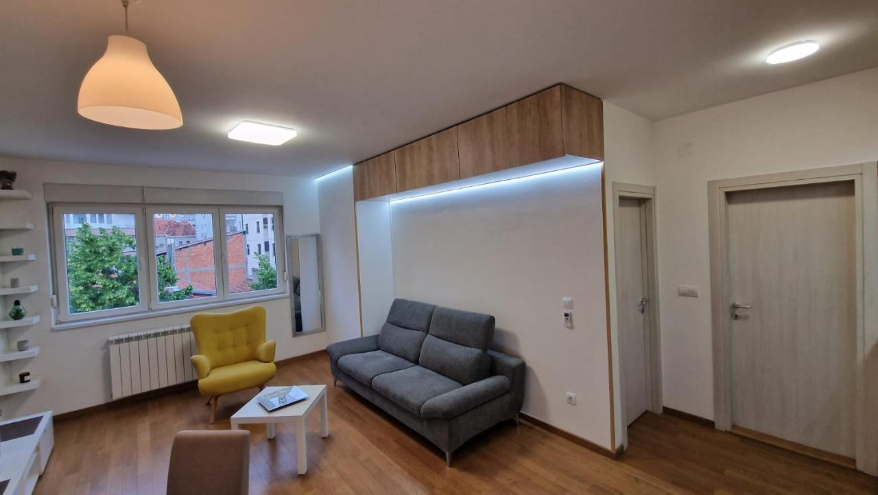 Appartement Porodicno-Poslovni Udoban Stan à Belgrade Extérieur photo