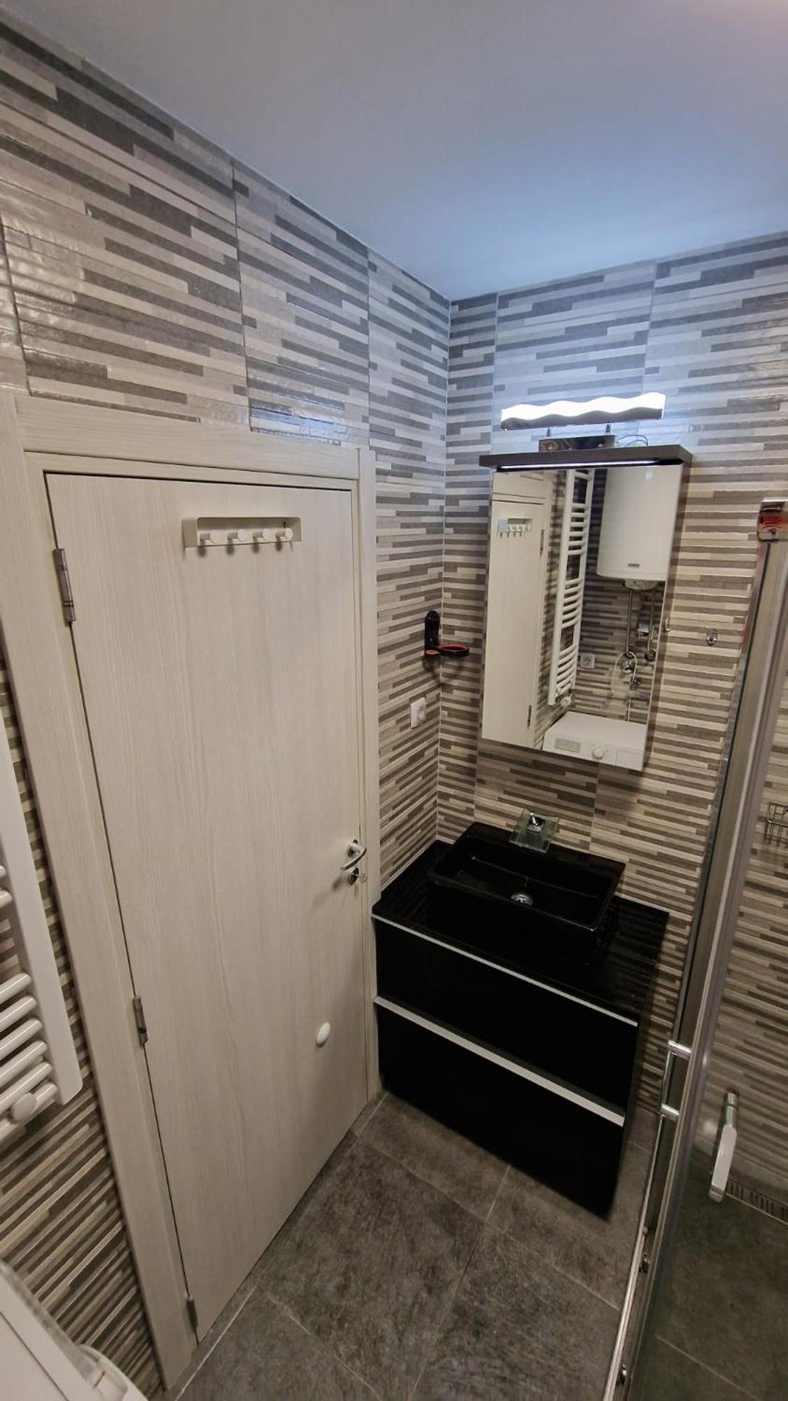 Appartement Porodicno-Poslovni Udoban Stan à Belgrade Extérieur photo