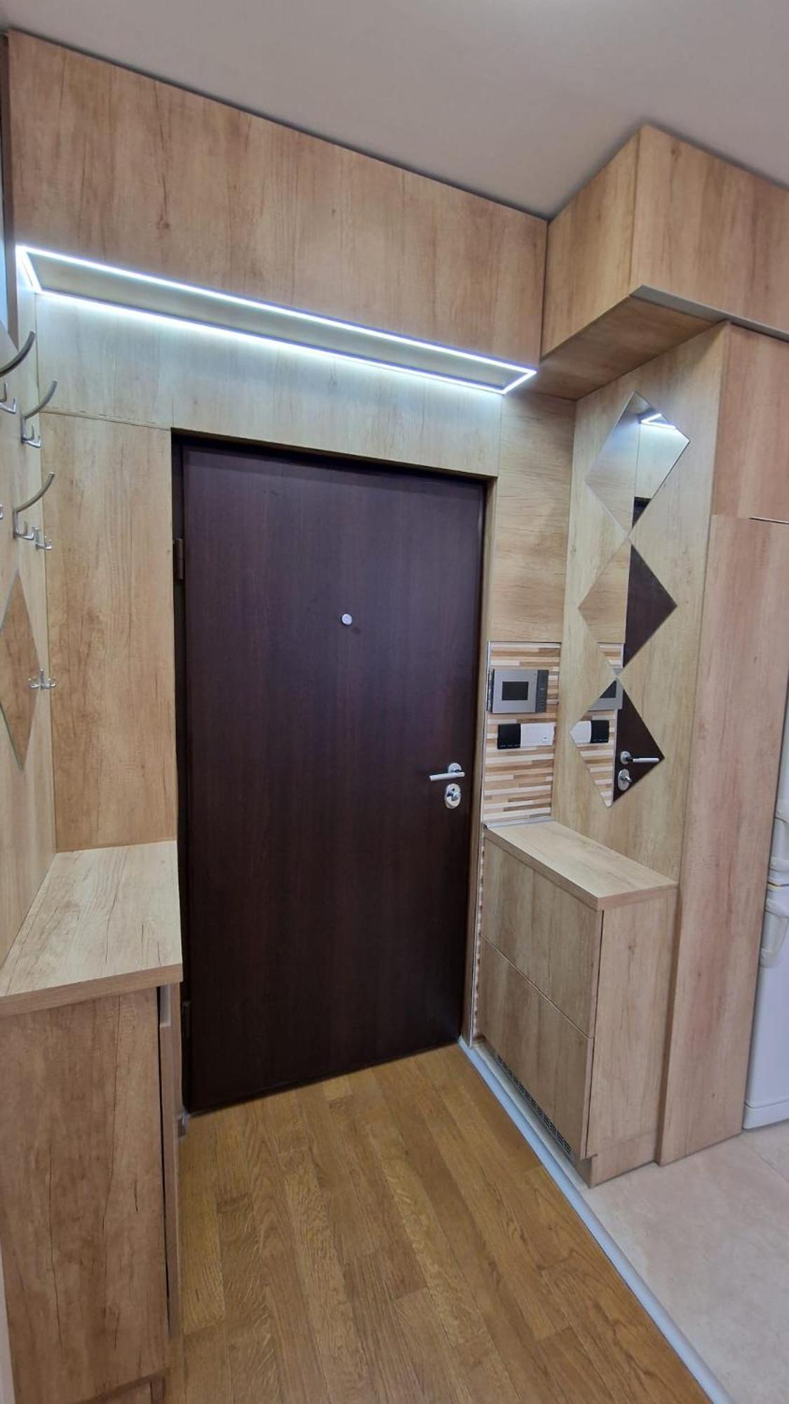 Appartement Porodicno-Poslovni Udoban Stan à Belgrade Extérieur photo